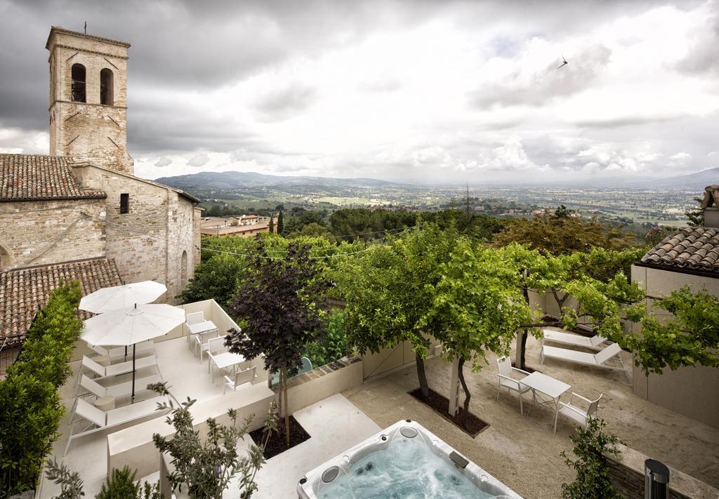 Hotel Degli Affreschi Montefalco Luaran gambar